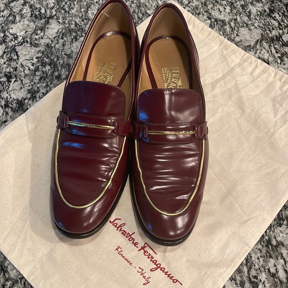 Salvatore Ferragamo Loafer Size 9 Burgundy and Gold